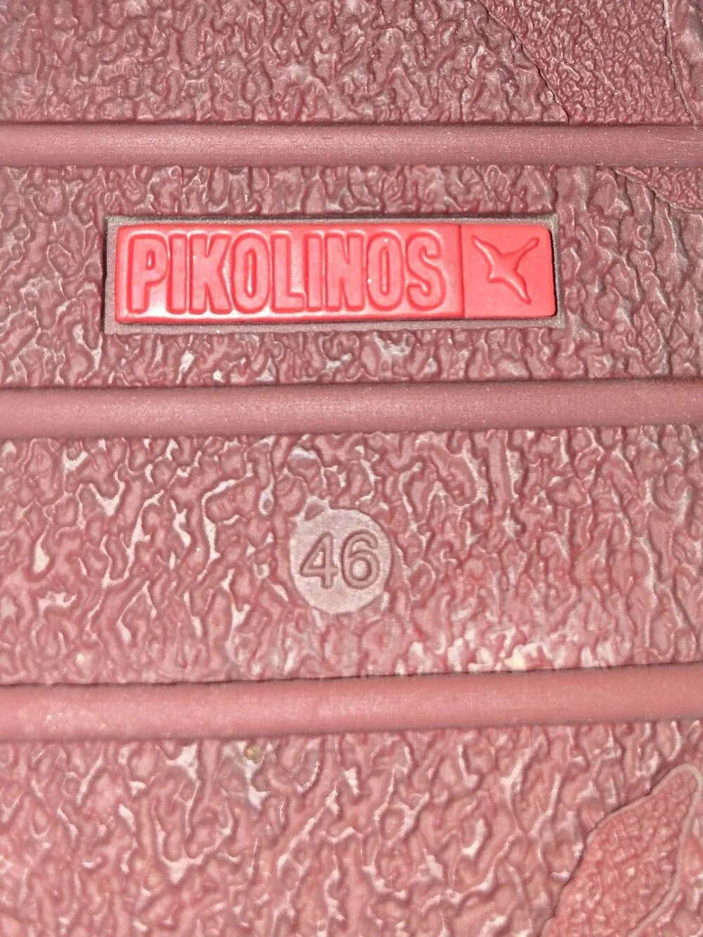 PIKOLINOS marked stains trim